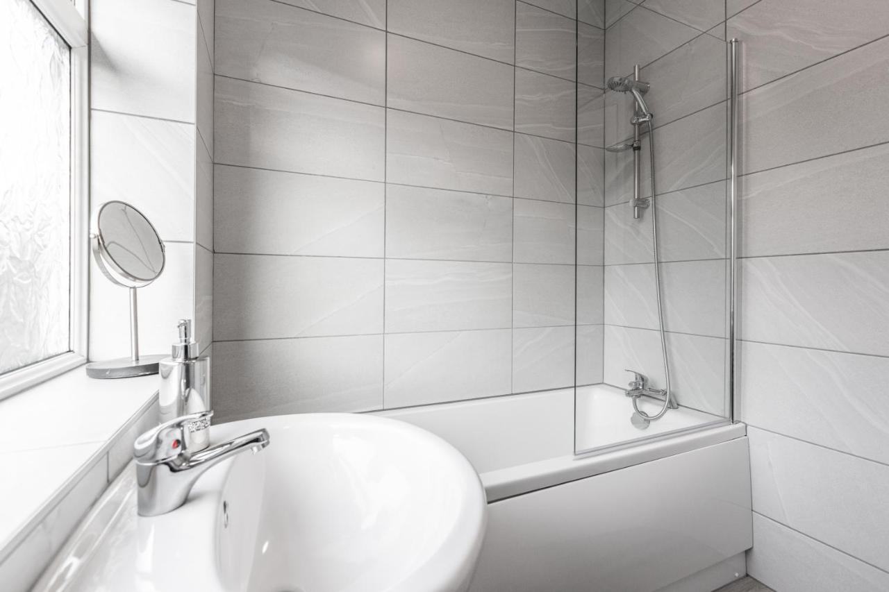Connaught House - Wi-Fi, Parking, Contractors Βίλα Πρέστον Εξωτερικό φωτογραφία